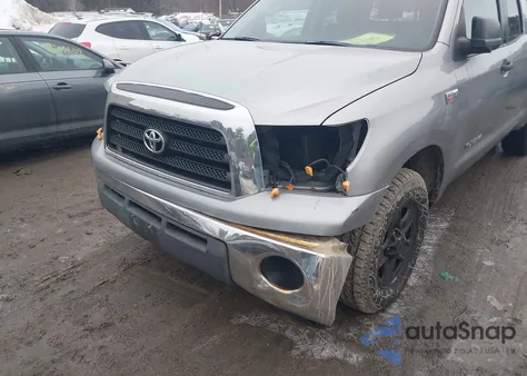 2008 Toyota Tundra Base 5.7L V8 z USA, uszkodzony, nr VIN 5TBBV54188S510799